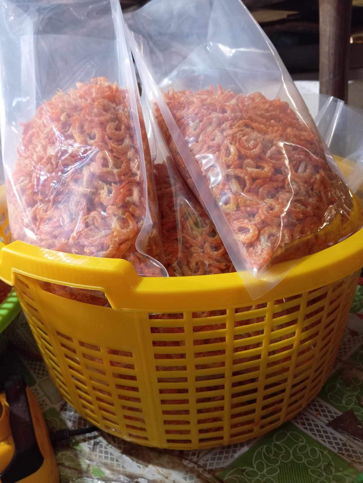 Món quà 'thương quý lắm mới tặng' của người Cà Mau: Tôm khô ngon nức tiếng- Ảnh 5. Món quà 'thương quý lắm mới tặng' của người Cà Mau: Tôm khô ngon nức tiếng- Ảnh 5.
