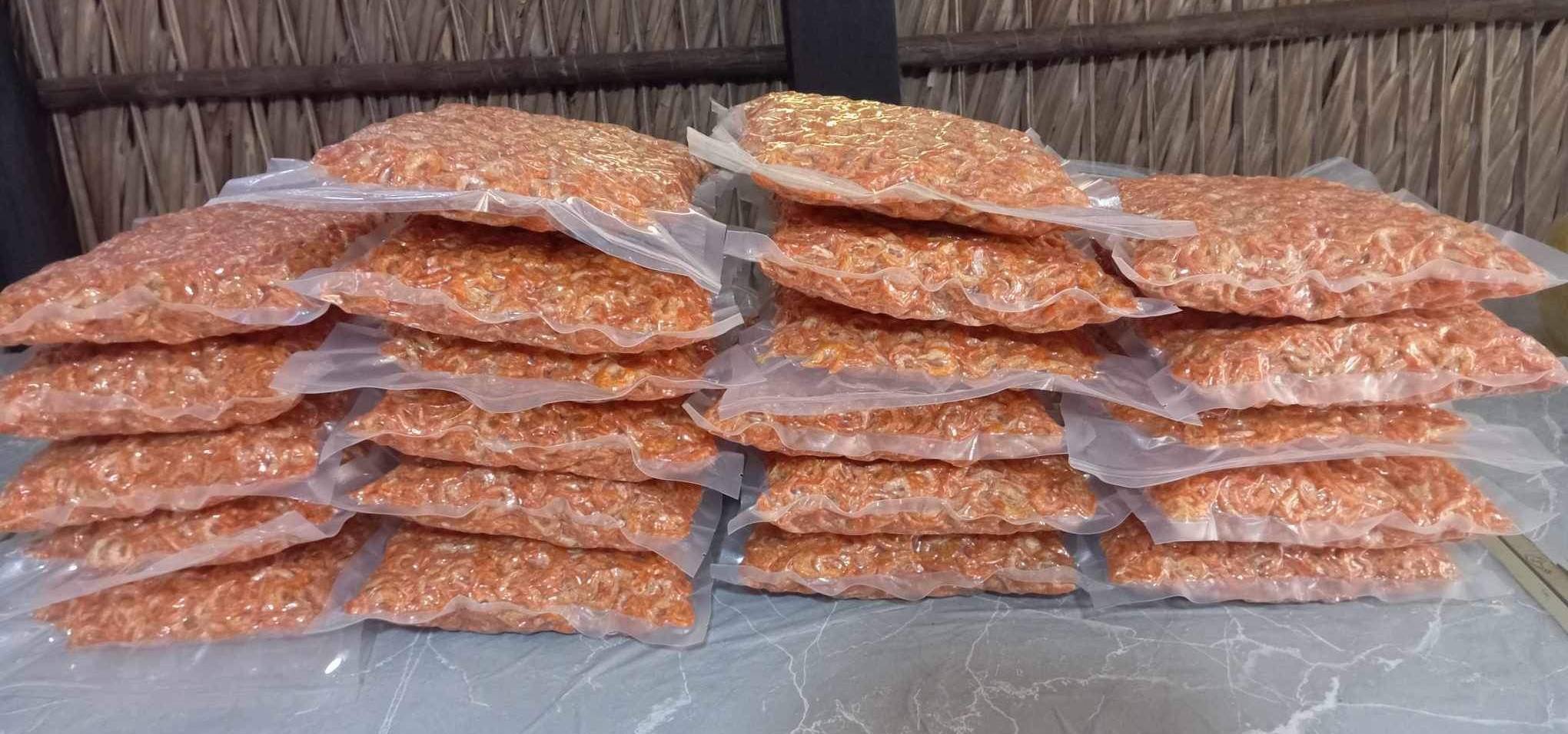 Món quà 'thương quý lắm mới tặng' của người Cà Mau: Tôm khô ngon nức tiếng- Ảnh 6. Món quà 'thương quý lắm mới tặng' của người Cà Mau: Tôm khô ngon nức tiếng- Ảnh 6.