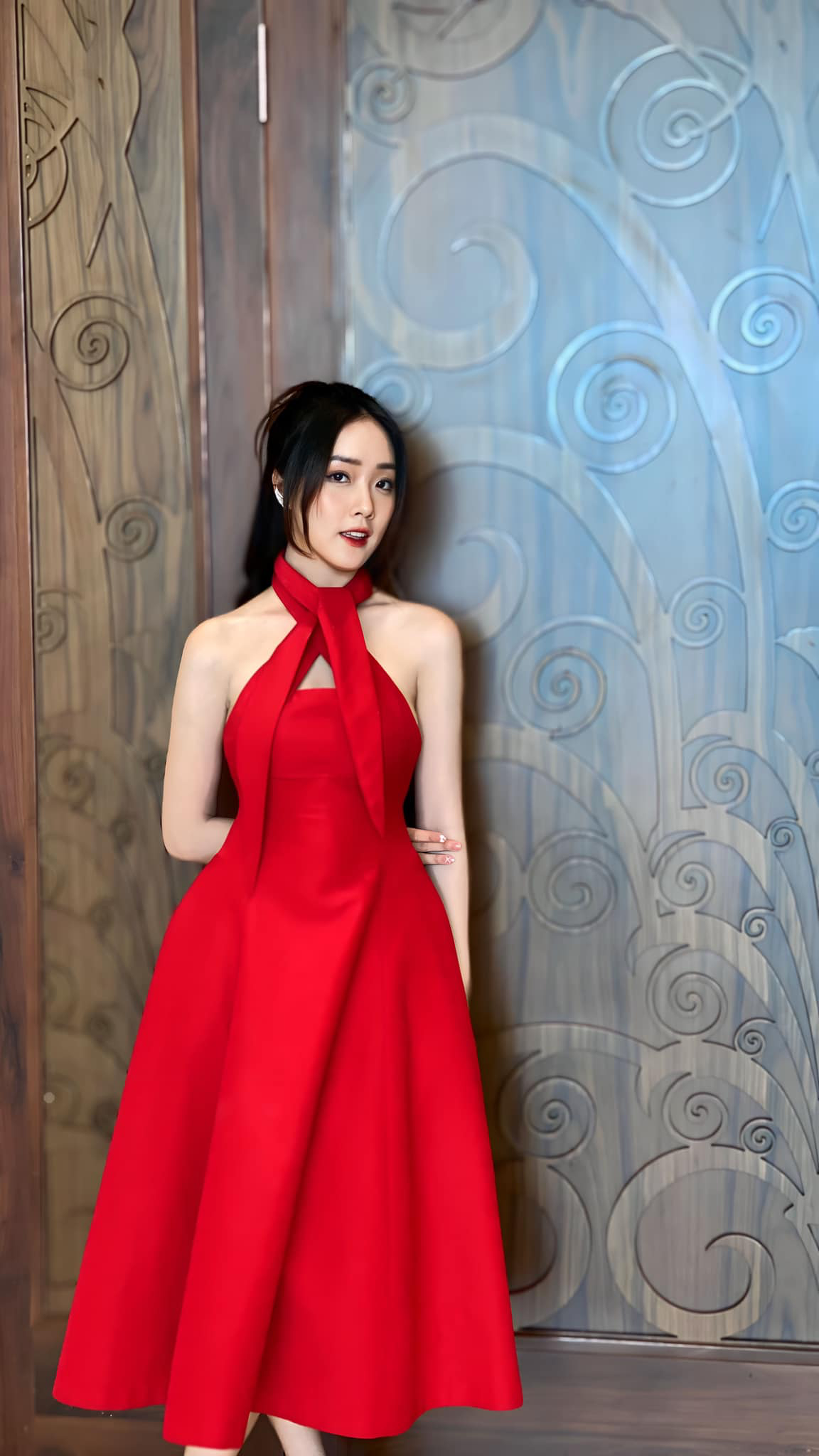 MC song ngữ Nghệ An: Năm mới muốn trở thành chú rồng dám bay cao nghĩ lớn - 6 MC song ngữ Nghệ An: Năm mới muốn trở thành chú rồng dám bay cao nghĩ lớn - 6