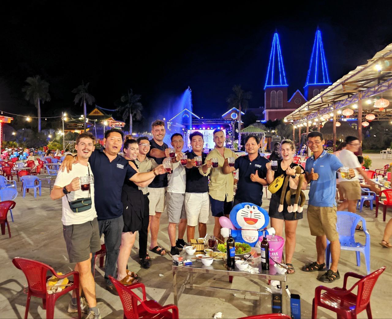 Rapper Sóc Nâu đi cáp treo trên đỉnh núi Sam dịp Tết- Ảnh 16. Rapper Sóc Nâu đi cáp treo trên đỉnh núi Sam dịp Tết- Ảnh 16.