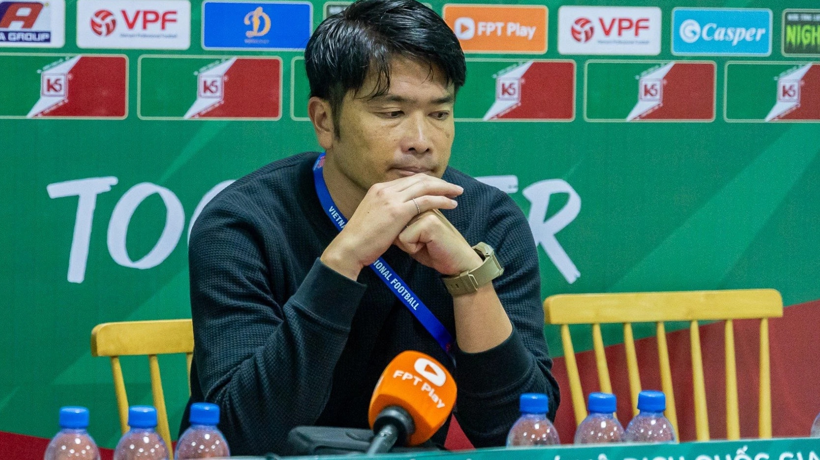 HLV Popov hiến kế phát triển bóng đá Việt Nam sau trận thắng Hà Nội- Ảnh 2.