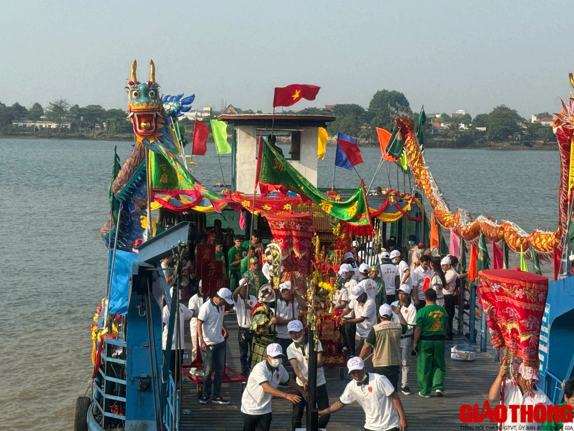 Hàng ngàn người dân tham dự lễ Nghinh thần lớn nhất Đồng Nai- Ảnh 5. Hàng ngàn người dân tham dự lễ Nghinh thần lớn nhất Đồng Nai- Ảnh 5.