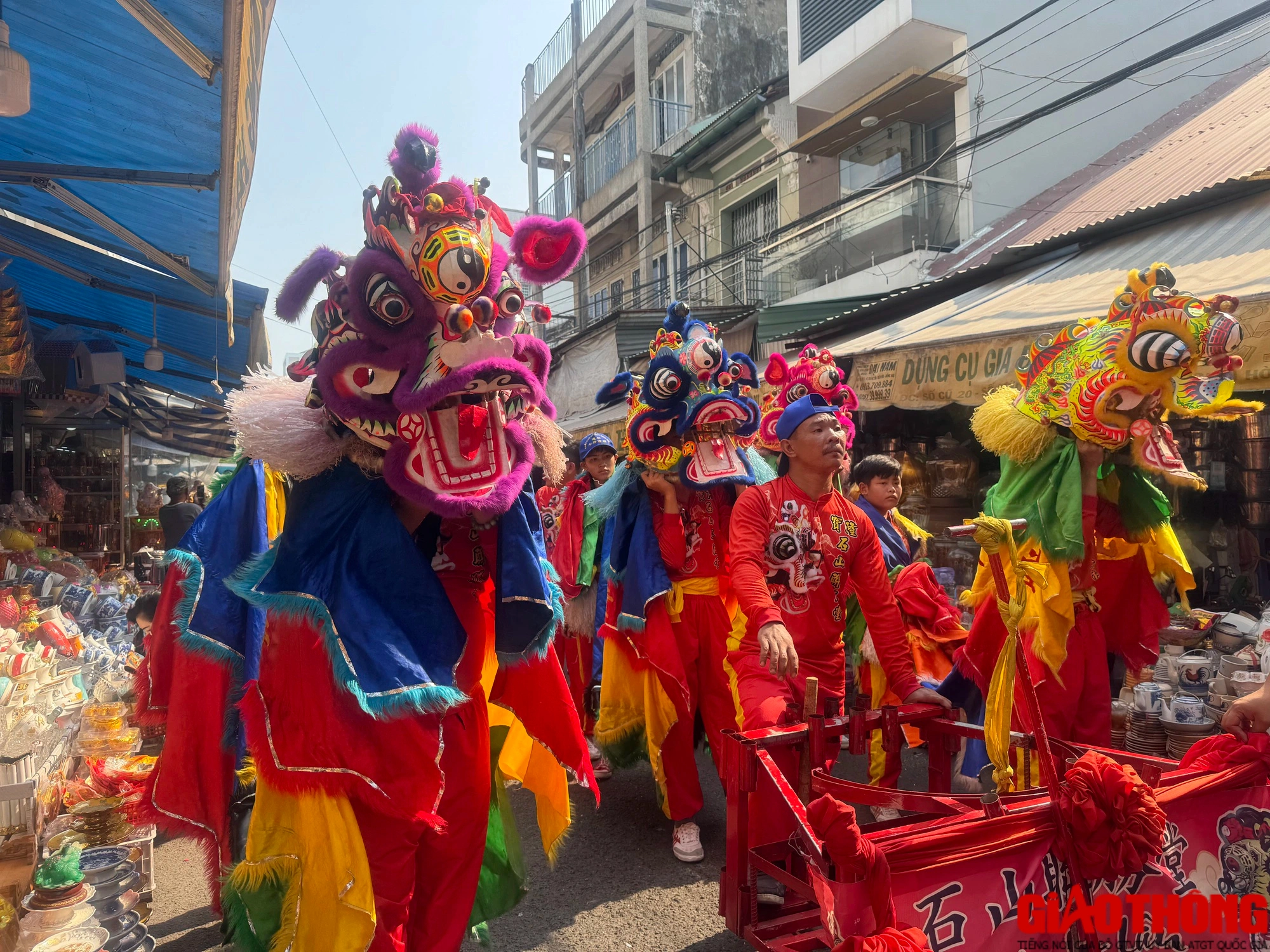 Hàng ngàn người dân tham dự lễ Nghinh thần lớn nhất Đồng Nai- Ảnh 11. Hàng ngàn người dân tham dự lễ Nghinh thần lớn nhất Đồng Nai- Ảnh 11.