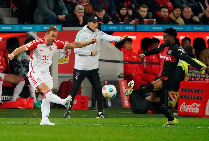 Harry Kane dứt điểm trong trận Bayern thua chủ nhà Leverkusen 0-3 trên sân Bay Arena ở vòng 21 Bundesliga ngày 10/2. Ảnh: AFP