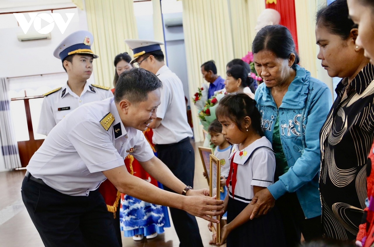 65 năm cục chính trị hải quân cán bộ chính trị là linh hồn của mỗi đơn vị hình ảnh 5 65 nam cuc chinh tri hai quan can bo chinh tri la linh hon cua moi don vi hinh anh 5