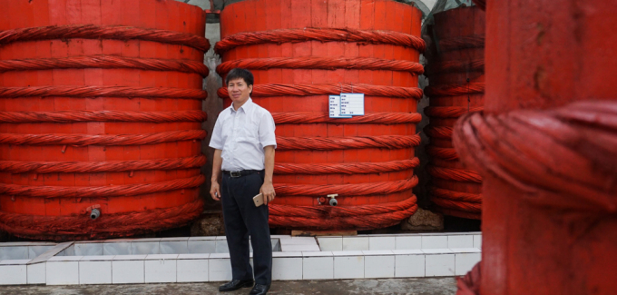 thoat-cua-tu-nuoc-mam-van-phan-len-huong-1018_20200218_225.jpeg Thương hiệu nước mắm Vạn Phần của Nghệ An ngày càng được người tiêu dùng biết đến nhờ thương mại điện tử. Ảnh: TL.