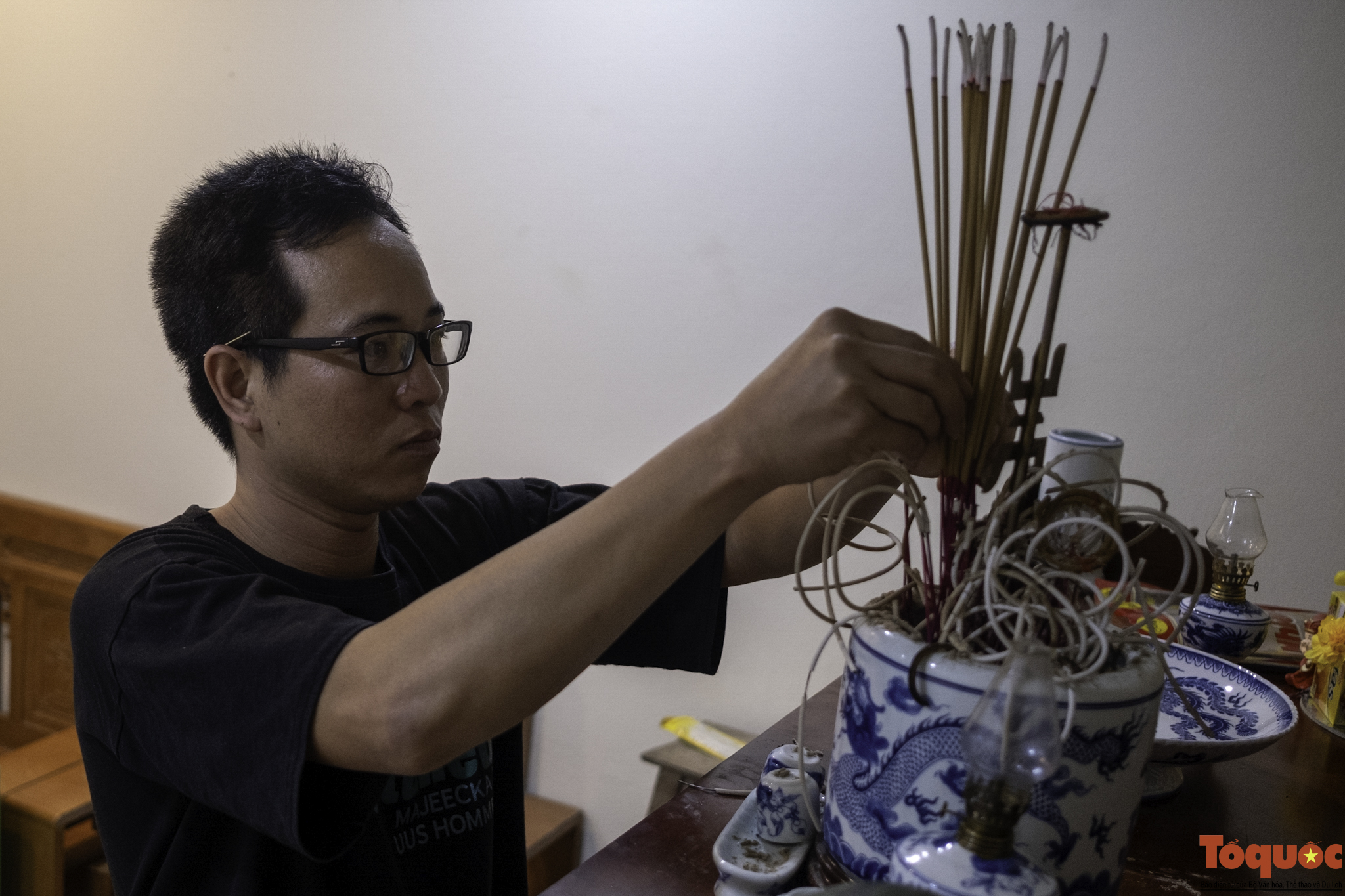 Lễ rước lửa cầu may mắn đầu năm của người dân làng An Định - Ảnh 16. Lễ rước lửa cầu may mắn đầu năm của người dân làng An Định - Ảnh 16.