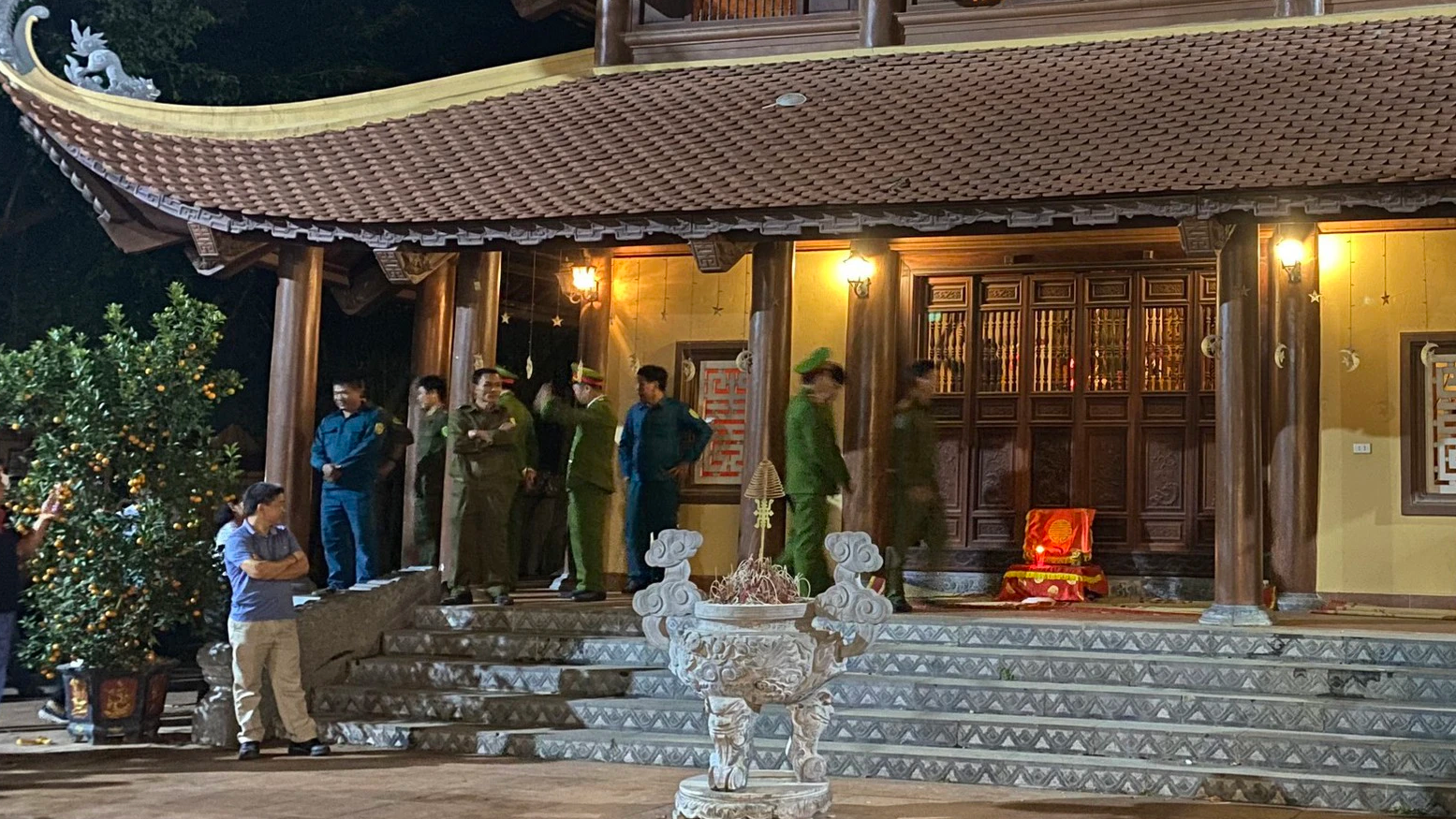 Không được xem cặp vợ chồng Không được xem cặp vợ chồng