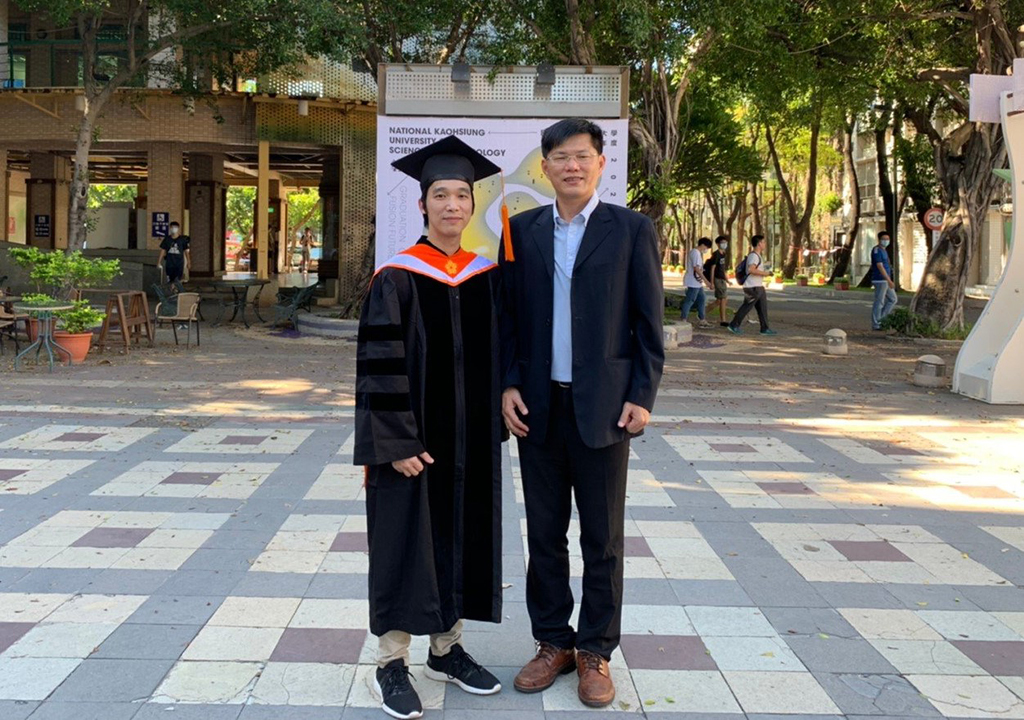Phó giáo sư trẻ từng trượt nguyện vọng 1 vào đại học - Ảnh 2. Phó giáo sư trẻ từng trượt nguyện vọng 1 vào đại học - Ảnh 2.