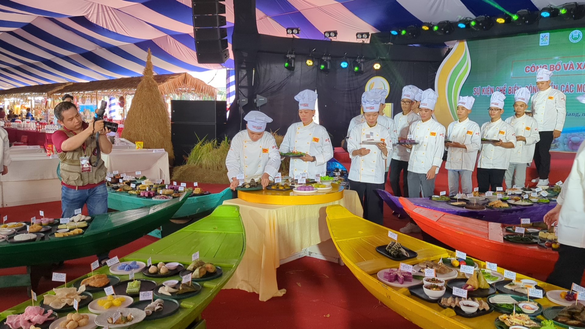 Thêm một kỷ lục mới được xác lập tại Hậu Giang- Ảnh 3. Thêm một kỷ lục mới được xác lập tại Hậu Giang- Ảnh 3.