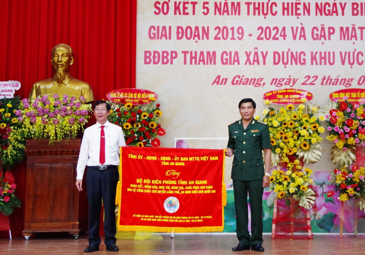 An Giang xây dựng biên giới hòa bình, hữu nghị, hợp tác và phát triển