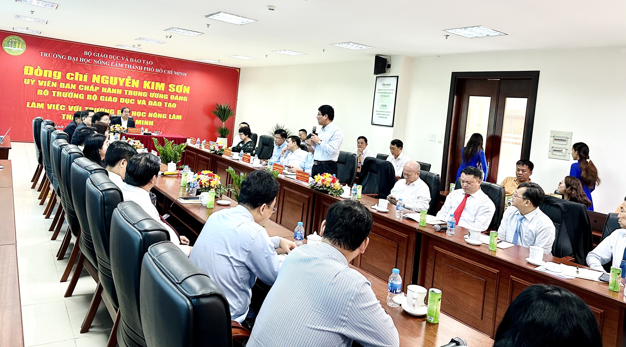 Bộ trưởng Bộ GD-ĐT Nguyễn Kim Sơn muốn biết mức thu nhập thấp nhất của giảng viên- Ảnh 3. Bộ trưởng Bộ GD-ĐT Nguyễn Kim Sơn muốn biết mức thu nhập thấp nhất của giảng viên- Ảnh 3.