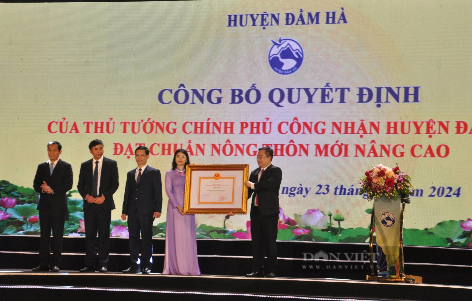Huyện đầu tiên của cả nước đạt chuẩn nông thôn mới nâng cao là một huyện giàu truyền thống văn hóa của tỉnh Quảng Ninh- Ảnh 2.