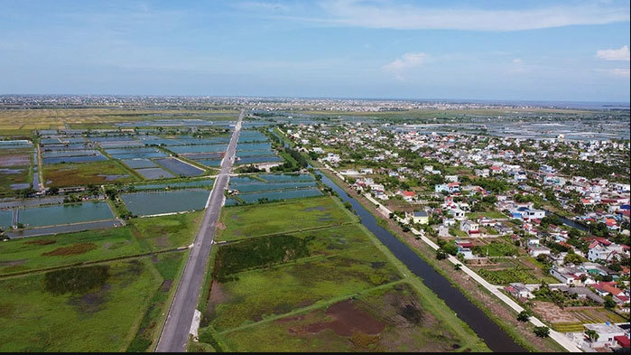 Dự án đường bộ ven biển Nam Định khi hoàn thành, đưa vào khai thác sẽ kết nối kết nối giao thông với các tuyến QL 37B, 21, 21B; kết nối tuyến đường trục phát triển của tỉnh và TL490C. Ảnh: Báo Nam Định
