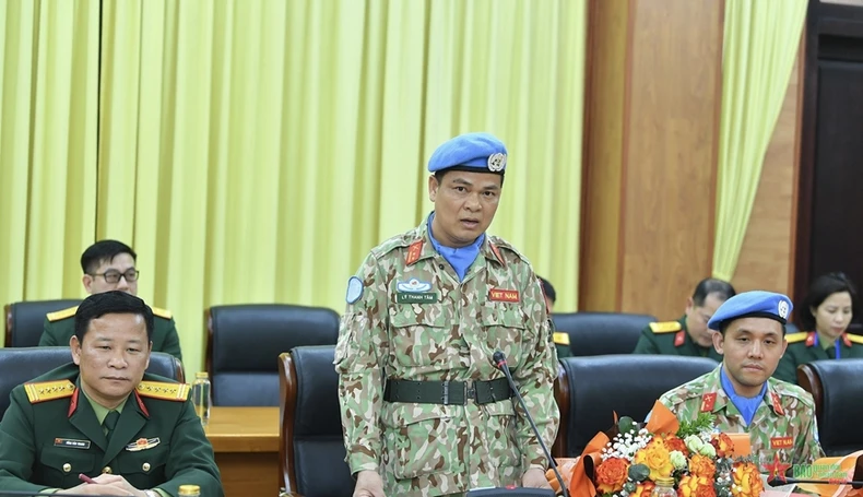 Trao quyết định của Chủ tịch nước cho các sĩ quan đi thực hiện nhiệm vụ gìn giữ hòa bình Liên hợp quốc ảnh 3