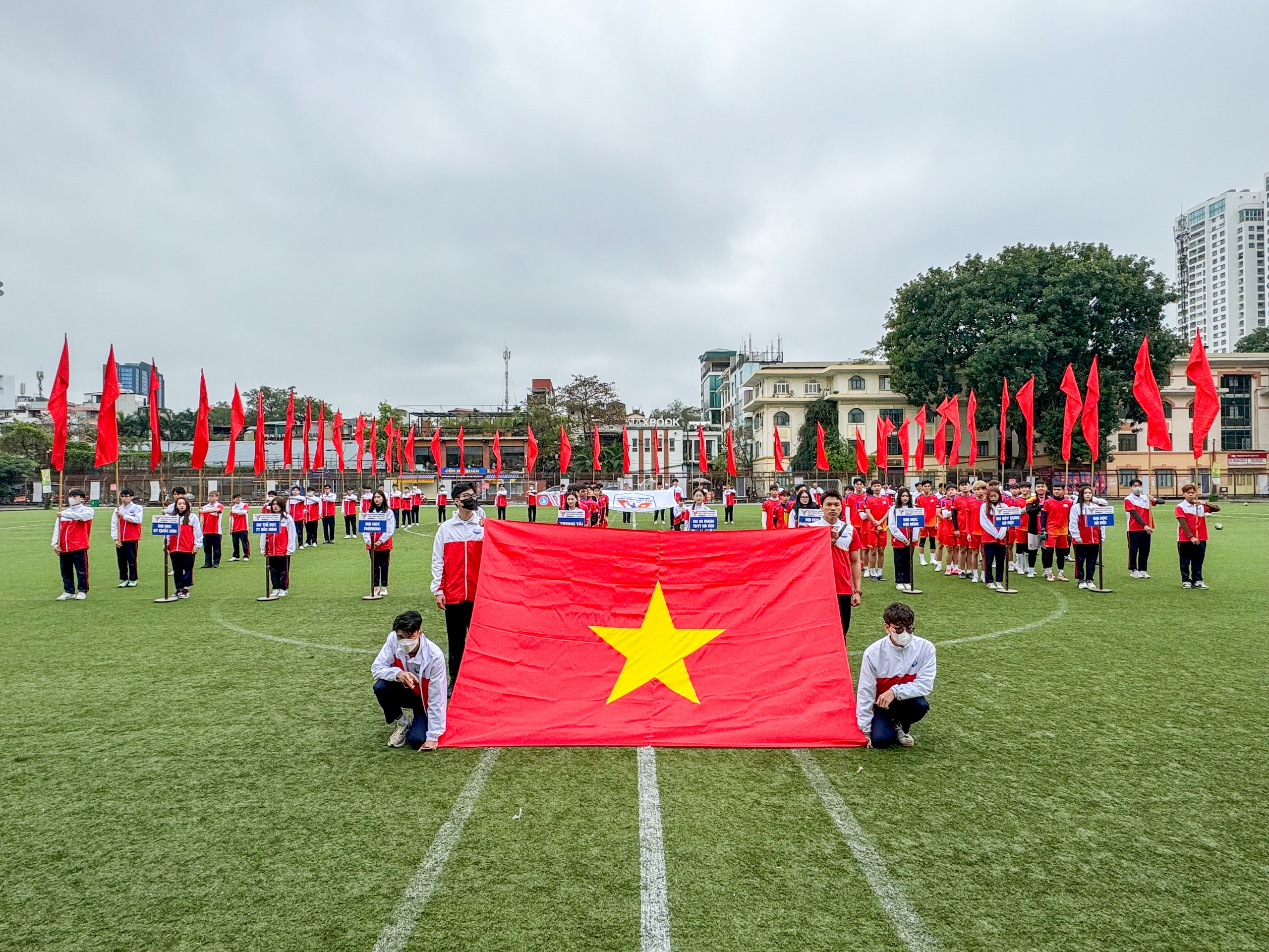 'Bàn tiệc' đã dọn sẵn, chờ những màn trình diễn bùng nổ- Ảnh 7. 'Bàn tiệc' đã dọn sẵn, chờ những màn trình diễn bùng nổ- Ảnh 7.