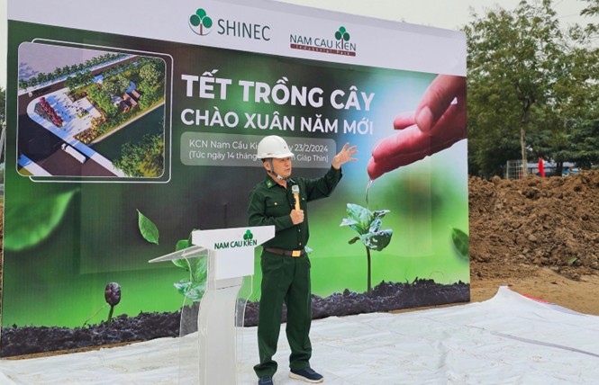 Ông Phạm Hồng Điệp, Chủ tịch HĐQT Công ty CP Shinec phát động ngày hội Tết trồng cây 2024 tại KCN sinh thái Nam Cầu Kiền