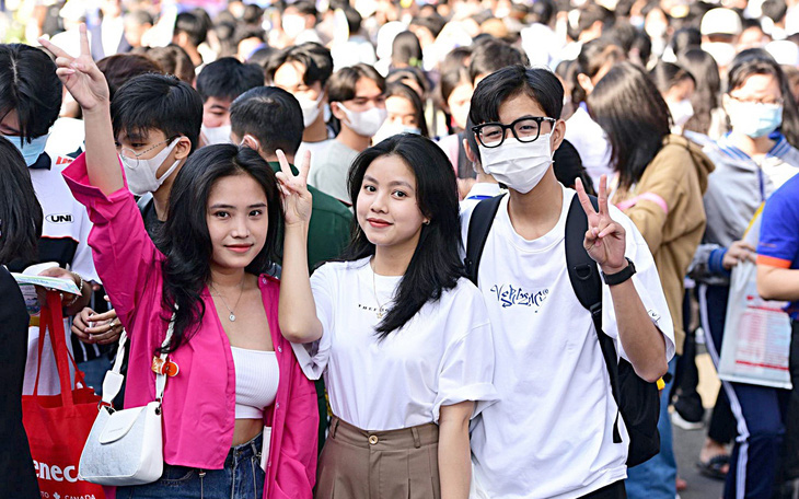 Hơn 100 cơ sở giáo dục chờ đón thí sinh đến Ngày hội tư vấn tuyển sinh 2024- Ảnh 3. Mời dự Ngày hội tư vấn tuyển sinh - hướng nghiệp