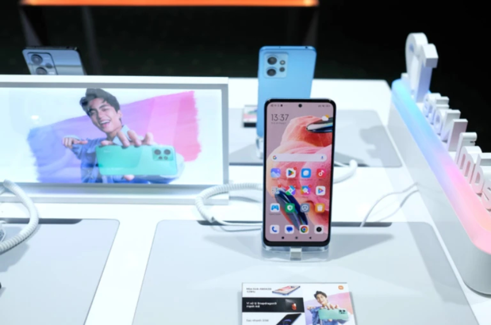 Redmi Note 13 Pro chinh phục thị trường smartphone tầm trung- Ảnh 2. Redmi Note 13 Pro chinh phục thị trường smartphone tầm trung- Ảnh 2.