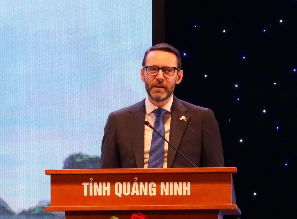 Quảng Ninh tổ chức hội nghị xúc tiến, quảng bá, thu hút đầu tư du lịch - Ảnh 3. Quảng Ninh tổ chức hội nghị xúc tiến, quảng bá, thu hút đầu tư du lịch - Ảnh 3.