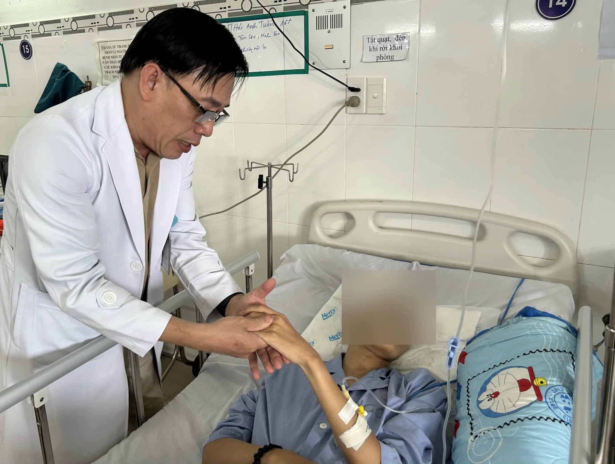 Cứu thành công bệnh nhân trẻ tuổi bị xuất huyết não- Ảnh 2. Cứu thành công bệnh nhân trẻ tuổi bị xuất huyết não- Ảnh 2.