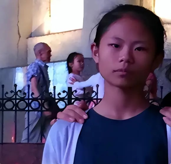 Cô gái nghiện làm đẹp từ năm 13 tuổi, chi 14 tỷ đồng để phẫu thuật thẩm mỹ, hiện tại hối hận nhưng đã muộn màng - Ảnh 2. Cô gái nghiện làm đẹp từ năm 13 tuổi, chi 14 tỷ đồng để phẫu thuật thẩm mỹ, hiện tại hối hận nhưng đã muộn màng - Ảnh 2.