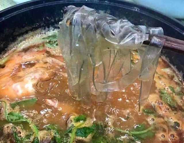 3 điều bất ngờ khi bạn ăn miến thường xuyên, đây là 2 thời điểm không nên ăn miến vì gây hại dạ dày - Ảnh 2. 3 điều bất ngờ khi bạn ăn miến thường xuyên, đây là 2 thời điểm không nên ăn miến vì gây hại dạ dày - Ảnh 2.