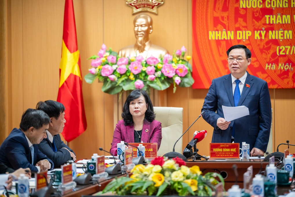 Chủ tịch Quốc hội: Đừng bao giờ bố trí giáo dục, y tế đá vị trí tiền đạo - 3 Chủ tịch Quốc hội: Đừng bao giờ bố trí giáo dục, y tế đá vị trí tiền đạo - 3