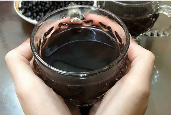 3 loại hạt màu đen được mệnh danh là “tam bảo” giúp phụ nữ già chậm, da đẹp, ổn định nội tiết tố - Ảnh 1. 3 loại hạt màu đen được mệnh danh là “tam bảo” giúp phụ nữ già chậm, da đẹp, ổn định nội tiết tố - Ảnh 1.