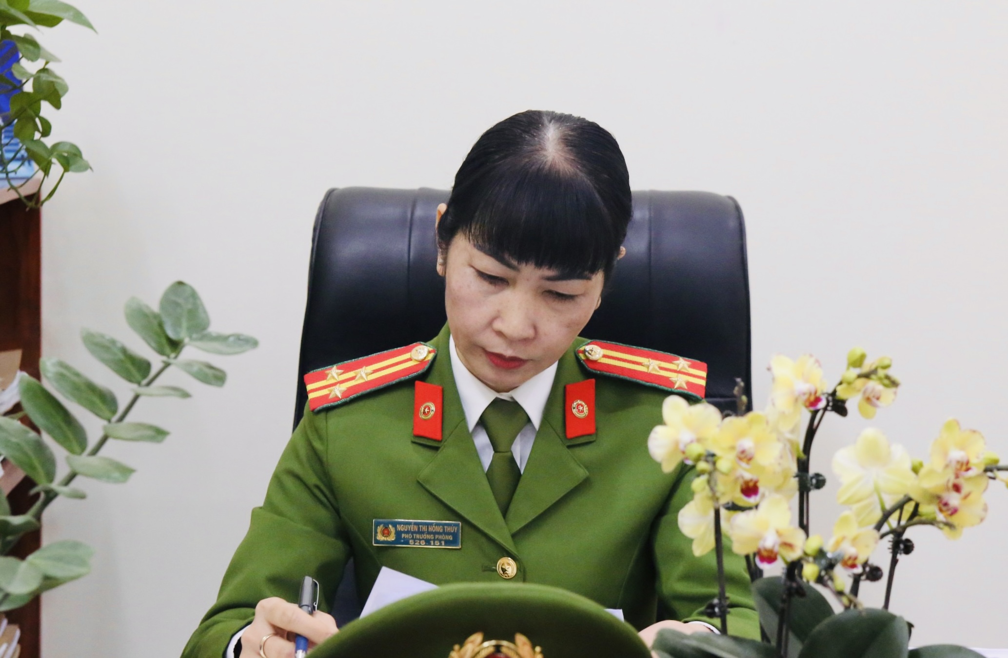 'Bông hồng thép' Tây Bắc kể chuyện nằm rừng đánh án đêm giao thừa- Ảnh 1. 'Bông hồng thép' Tây Bắc kể chuyện nằm rừng đánh án đêm giao thừa- Ảnh 1.