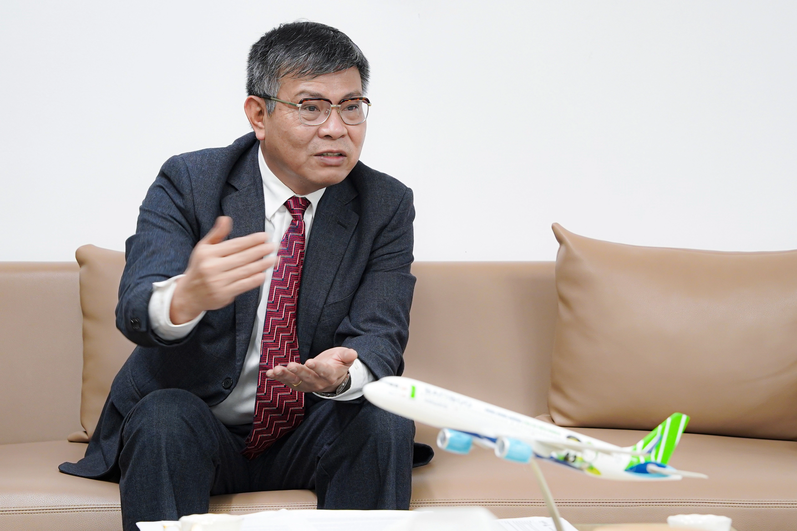 CEO Bamboo Airways nói về việc trả tàu, dừng bay đến Côn Đảo- Ảnh 1. CEO Bamboo Airways nói về việc trả tàu, dừng bay đến Côn Đảo- Ảnh 1.