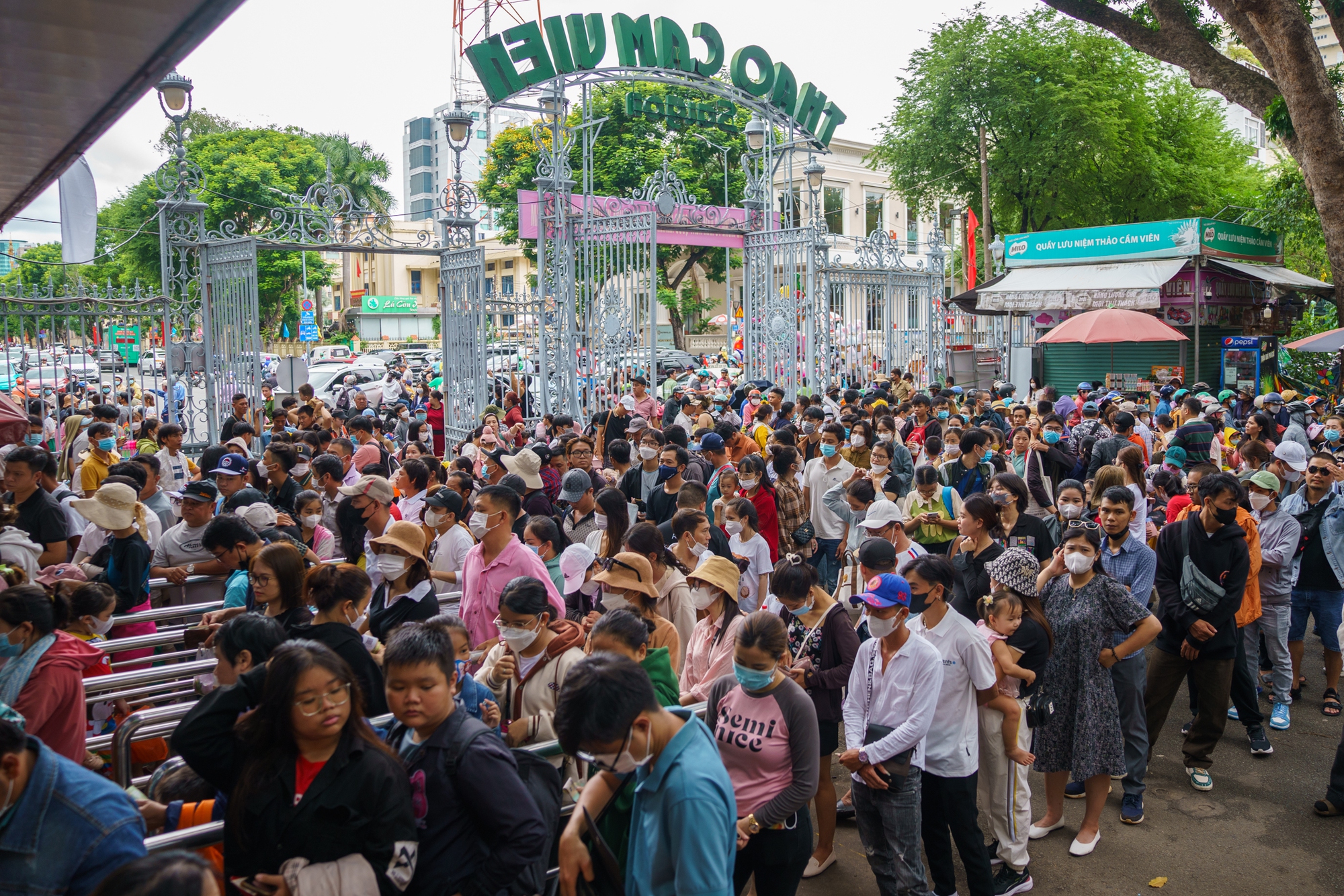 'Biển người' đổ về Thảo Cầm Viên ngày Quốc khánh - Ảnh 1. 'Biển người' đổ về Thảo Cầm Viên ngày Quốc khánh - Ảnh 1.