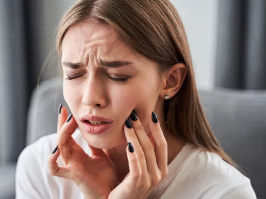 Cần ăn uống như thế nào sau khi nhổ răng khôn?- Ảnh 1. Cần ăn uống như thế nào sau khi nhổ răng khôn?- Ảnh 1.