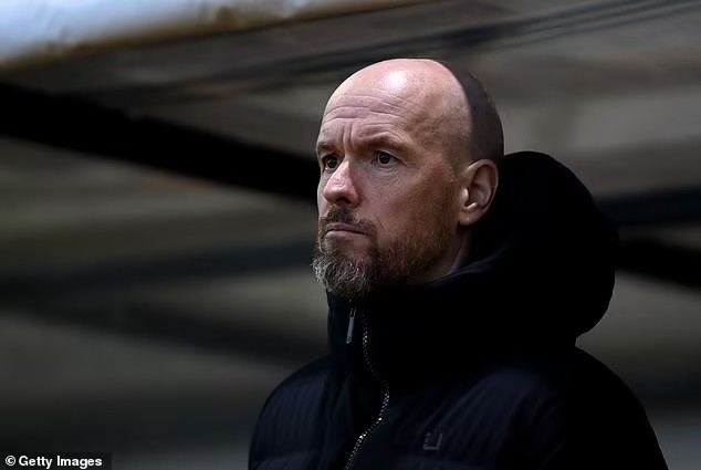 MU: HLV Ten Hag xác nhận tin vui, Tyrell Malacia, Mason Mount tập luyện trở lại