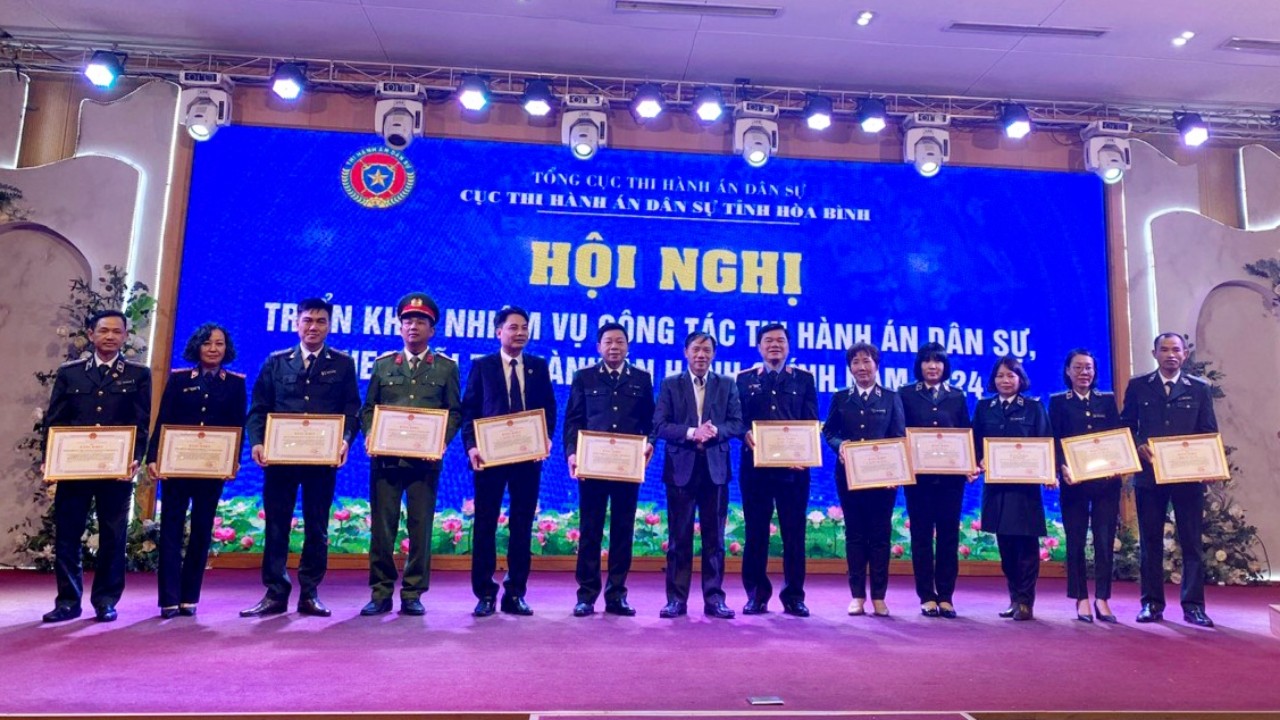 Sự kiện - Hòa Bình: Chi hội Luật gia Cục Thi hành án triển khai đồng bộ công tác năm 2024