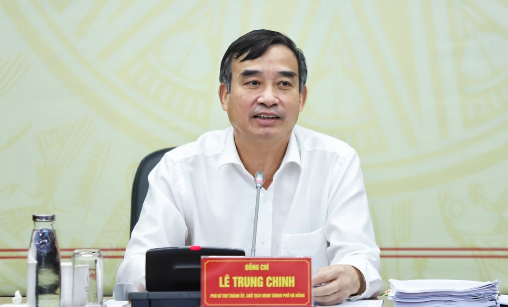 Sự kiện - Chủ tịch thành phố Đà Nẵng tặng Bằng khen cho 4 tập thể