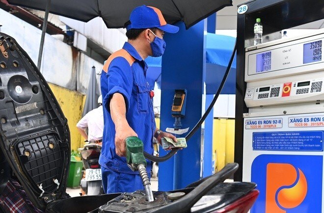 Giá xăng dầu hôm nay 10/3: ; giá xăng trong nước sẽ tăng hay giảm trong kỳ điều hành tới?