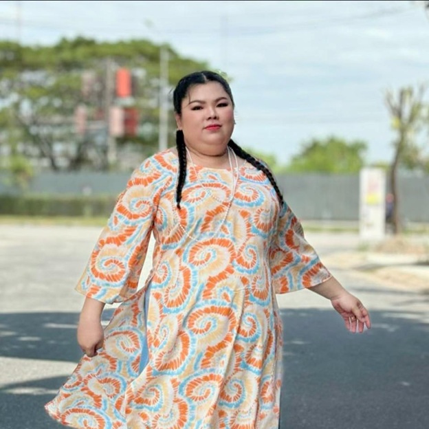 Diễn viên Tuyền mập nói về chuyến đi cáp treo viếng Bà chúa Xứ núi Sam- Ảnh 1. https://thegioivanhoa.net/wp-content/uploads/2024/02/tuyen-map-1.jpg