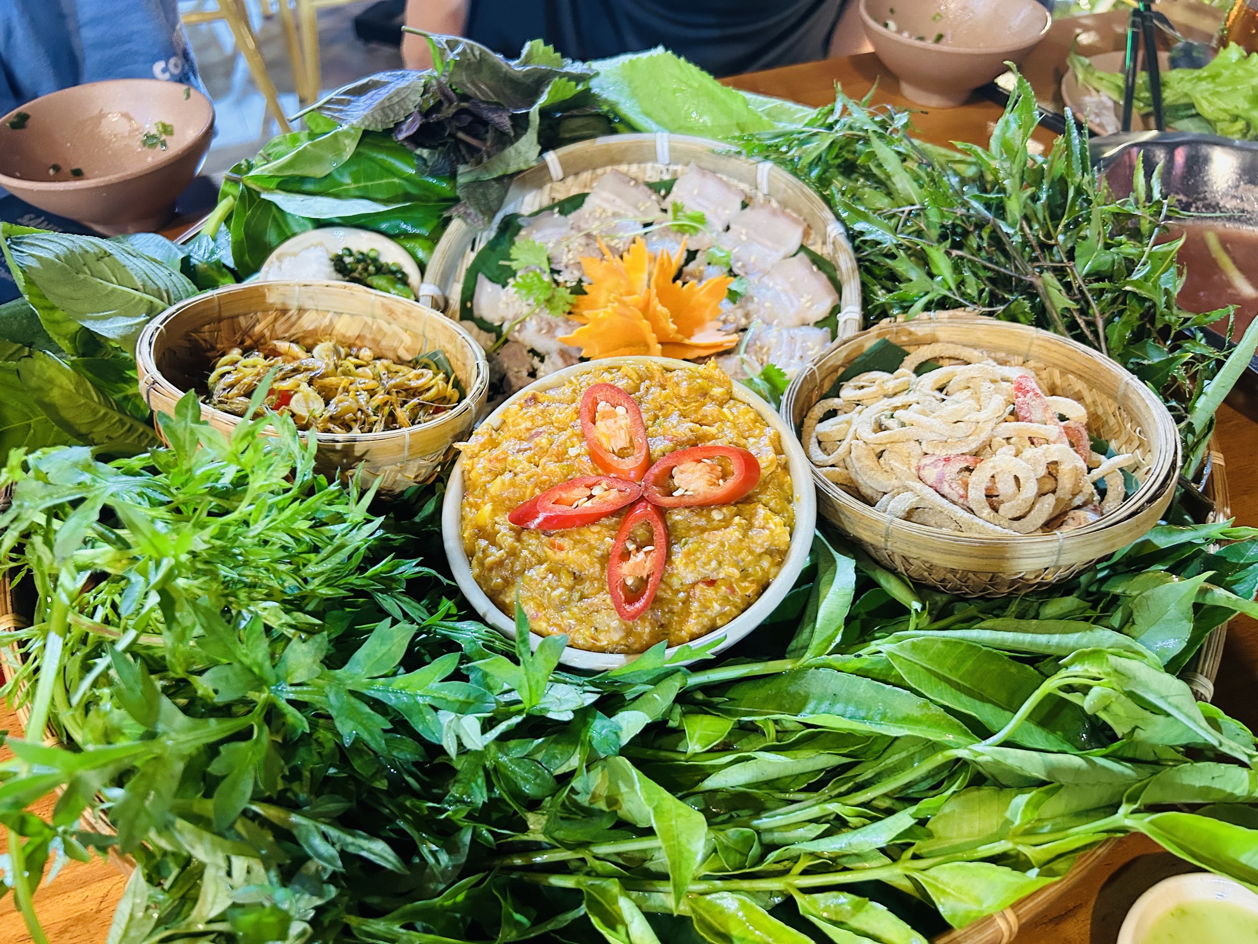 Người bệnh tiểu đường: Đừng vì bận rộn ngày tết mà quên ăn...- Ảnh 1. Người bệnh tiểu đường: Đừng vì bận rộn ngày tết mà quên ăn...- Ảnh 1.