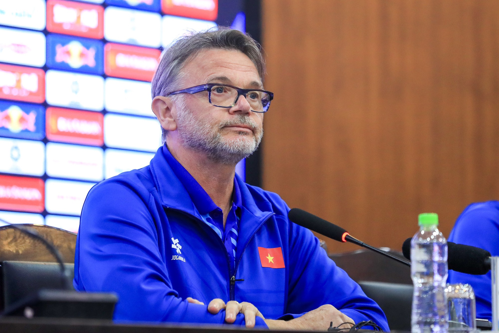 HLV Troussier còn điều gì mới mẻ cho đội tuyển Việt Nam?- Ảnh 1. HLV Troussier còn điều gì mới mẻ cho đội tuyển Việt Nam?- Ảnh 1.