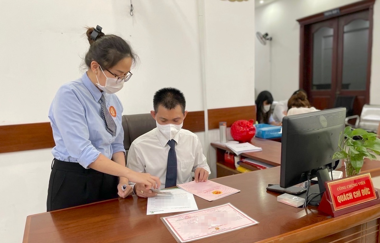 Hướng dẫn cách chuyển đổi sổ đỏ hộ gia đình sang tên cá nhân- Ảnh 2. Hướng dẫn cách chuyển đổi sổ đỏ hộ gia đình sang tên cá nhân- Ảnh 2.
