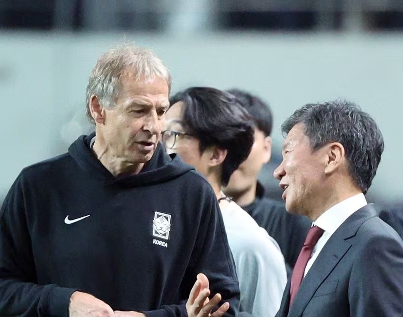 Lộ lí do Chủ tịch KFA im lặng, Hàn Quốc phải đền tiền ‘khủng’ cho HLV Klinsmann- Ảnh 1.
