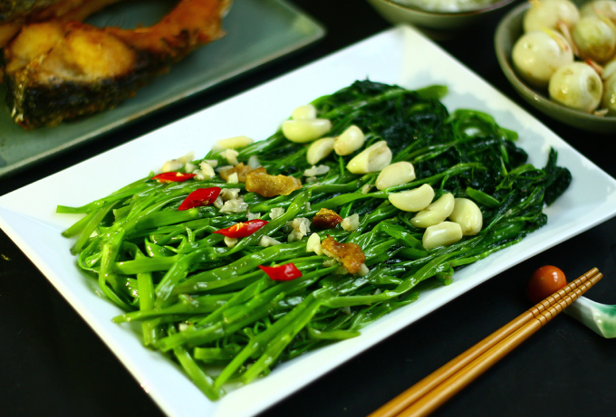 Loại củ "thuốc kháng sinh tự nhiên" thường bị vứt bỏ phần có nhiều dưỡng chất - Ảnh 2. Loại củ "thuốc kháng sinh tự nhiên" thường bị vứt bỏ phần có nhiều dưỡng chất - Ảnh 2.