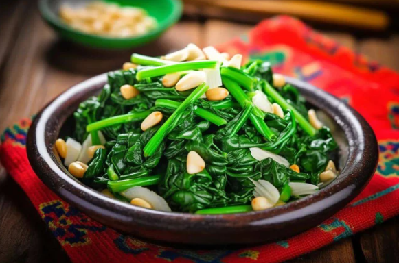 Loại rau chứa nhiều canxi hơn sữa nhưng chế biến sai cách chỉ thêm hại - Ảnh 2. Loại rau chứa nhiều canxi hơn sữa nhưng chế biến sai cách chỉ thêm hại - Ảnh 2.