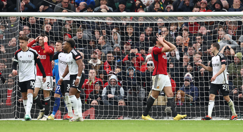M.U ‘chào đón’ tỉ phú Anh bằng… thất bại sốc trên sân nhà Old Trafford- Ảnh 1. M.U ‘chào đón’ tỉ phú Anh bằng… thất bại sốc trên sân nhà Old Trafford- Ảnh 1.