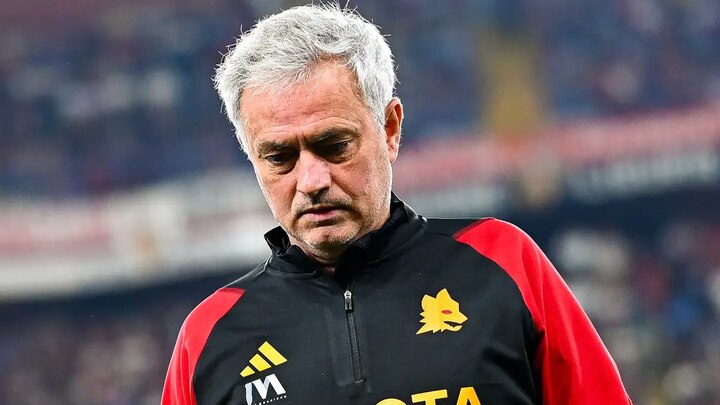 HLV Mourinho bị phạt vì trốn thuế.