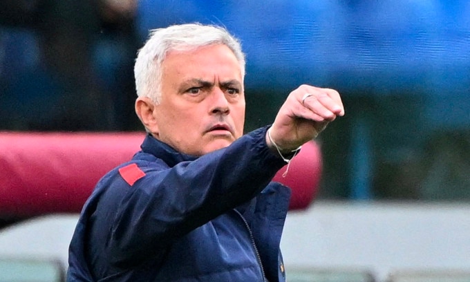 HLV Jose Mourinho trong trận Roma gặp Milan trên sân Olimpico, Rome, Italy tại Serie A ngày 29/4/2023. Ảnh: Reuters
