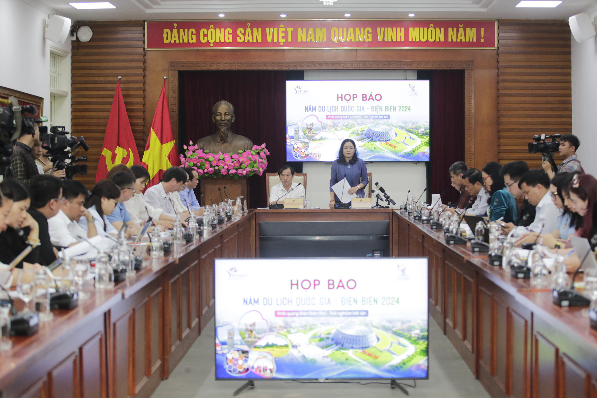 Năm Du lịch quốc gia 2024: Vinh quang Điên Biên Phủ - trải nghiệm bất tận - Ảnh 1. Năm Du lịch quốc gia 2024: Vinh quang Điên Biên Phủ - trải nghiệm bất tận - Ảnh 1.