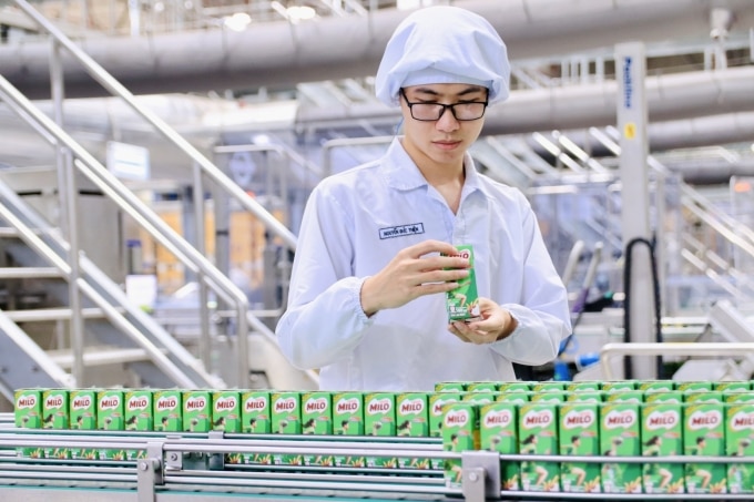 Nestlé Milo đã chuyển đổi từ ống hút nhựa sang ống hút giấy trên các sản phẩm sữa uống liền để giảm thiểu lượng nhựa nguyên sinh sử dụng trong sản xuất. Ảnh: Nestlé