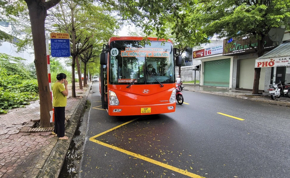 Khánh Hoà tạm dừng hầu hết các tuyến xe buýt trợ giá ngày Tết- Ảnh 1. Khánh Hoà tạm dừng hầu hết các tuyến xe buýt trợ giá ngày Tết- Ảnh 1.